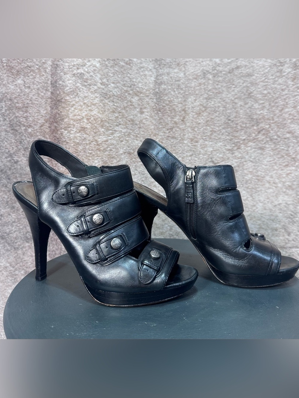 Black Leather Coach Sandra Calf Open Toe Strappy Heels w/silver Hardware 9.5